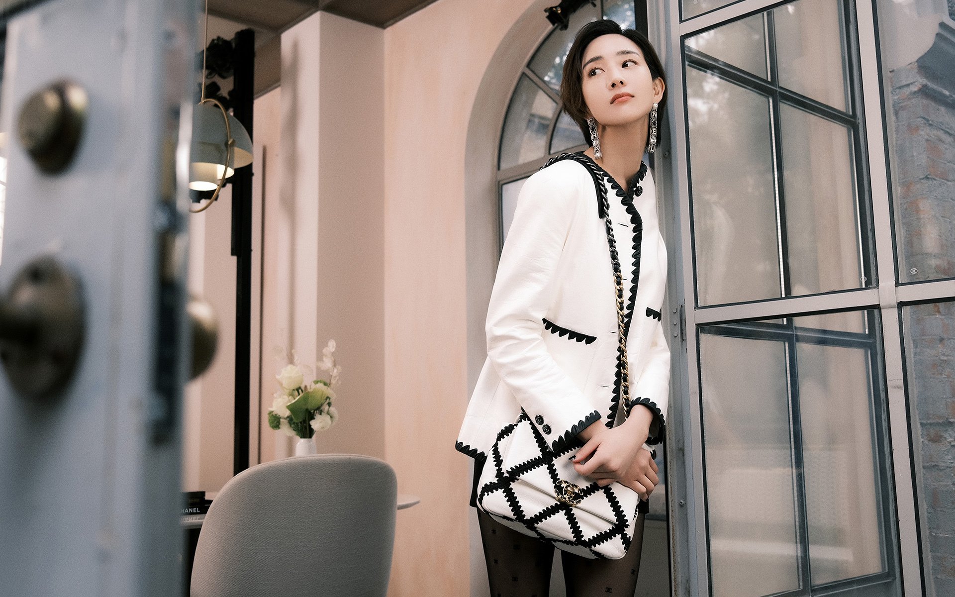 开云体育-_极限跑酷：城市天际线中的极限动作_，城市天际线手机版下载无限金币