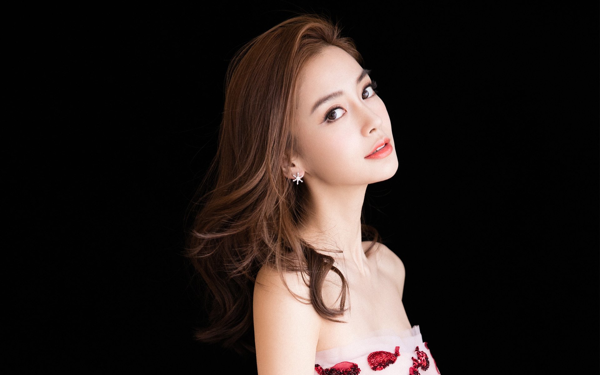 详细阅读:kaiyun网站-以足球文化为纽带的多国交流项目正式启动,推动“走出去”,以足球文化为主题的儿童画 kaiyun网站-以足球文化为纽带的多国交流项目正式启动,推动“走出去”,以足球文化为主题的儿童画